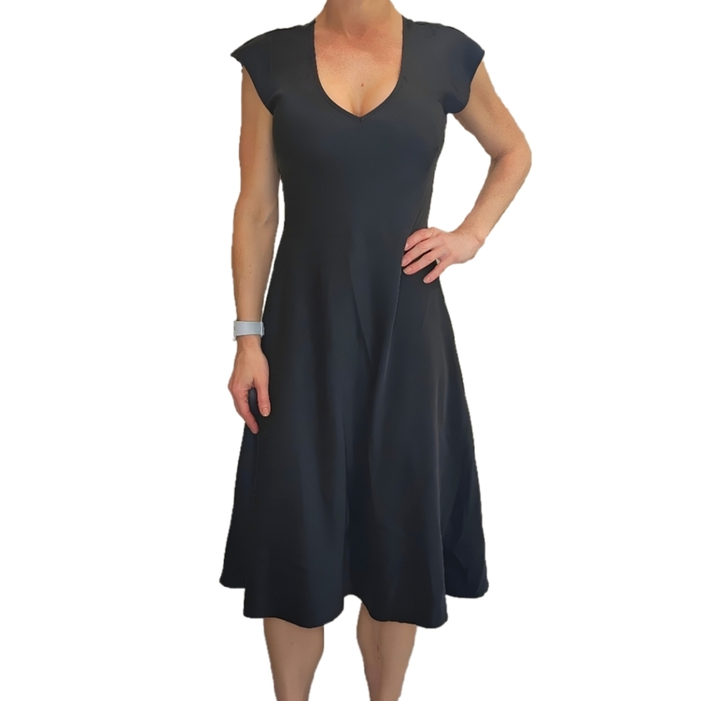 Elegant Black Silk Dress By Michelle Jonas Size Small